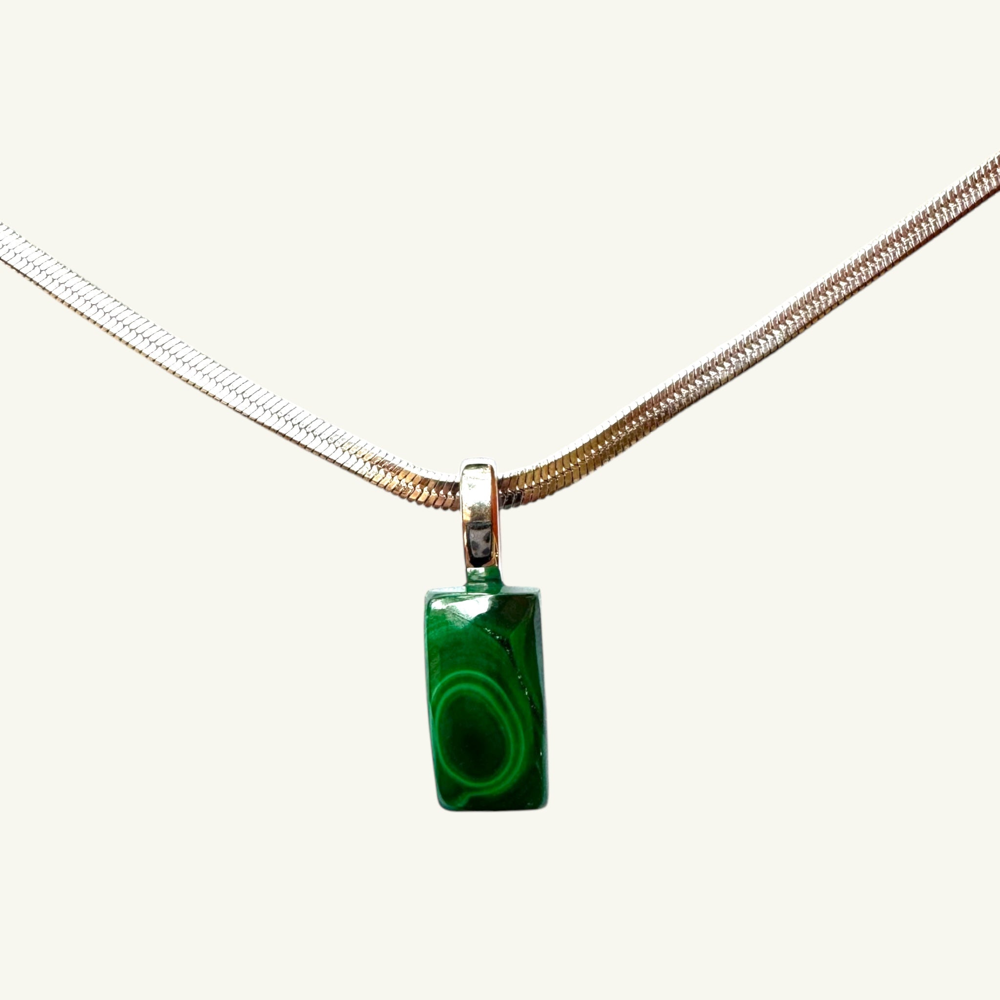 Collana malachite 17x9 mm Sharifa Crystals